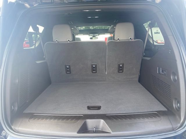 Used 2022 Chevrolet Suburban LT w/ Luxury Package AWD/4WD image 31