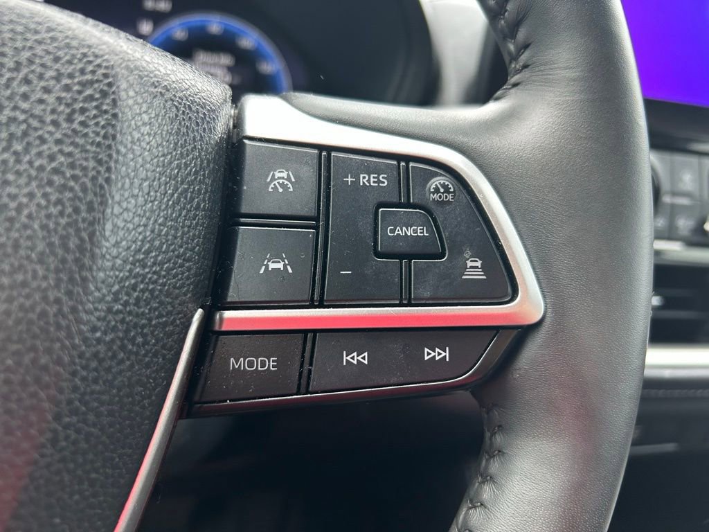 Used 2024 Toyota Grand Highlander Limited image 21