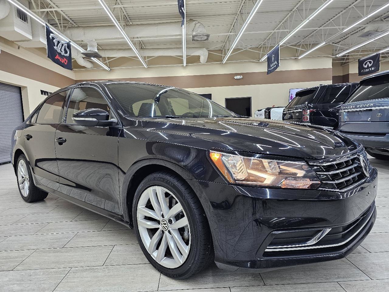 Used 2019 Volkswagen Passat Wolfsburg Edition FWD image 4