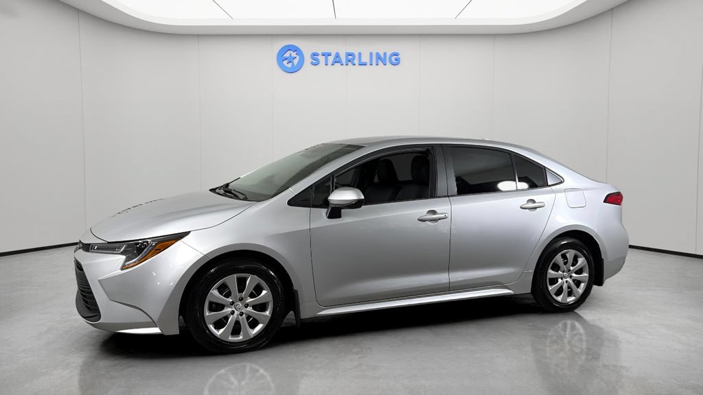 Used 2026 Toyota Corolla LE FWD image 2
