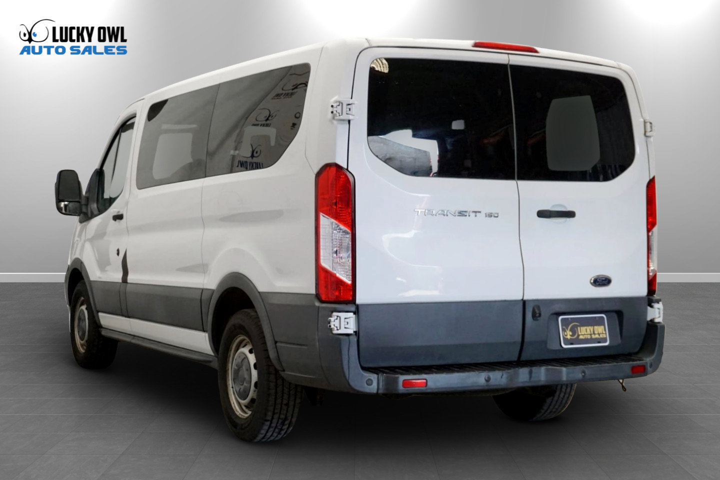 Used 2016 Ford Transit 150 XL RWD image 4