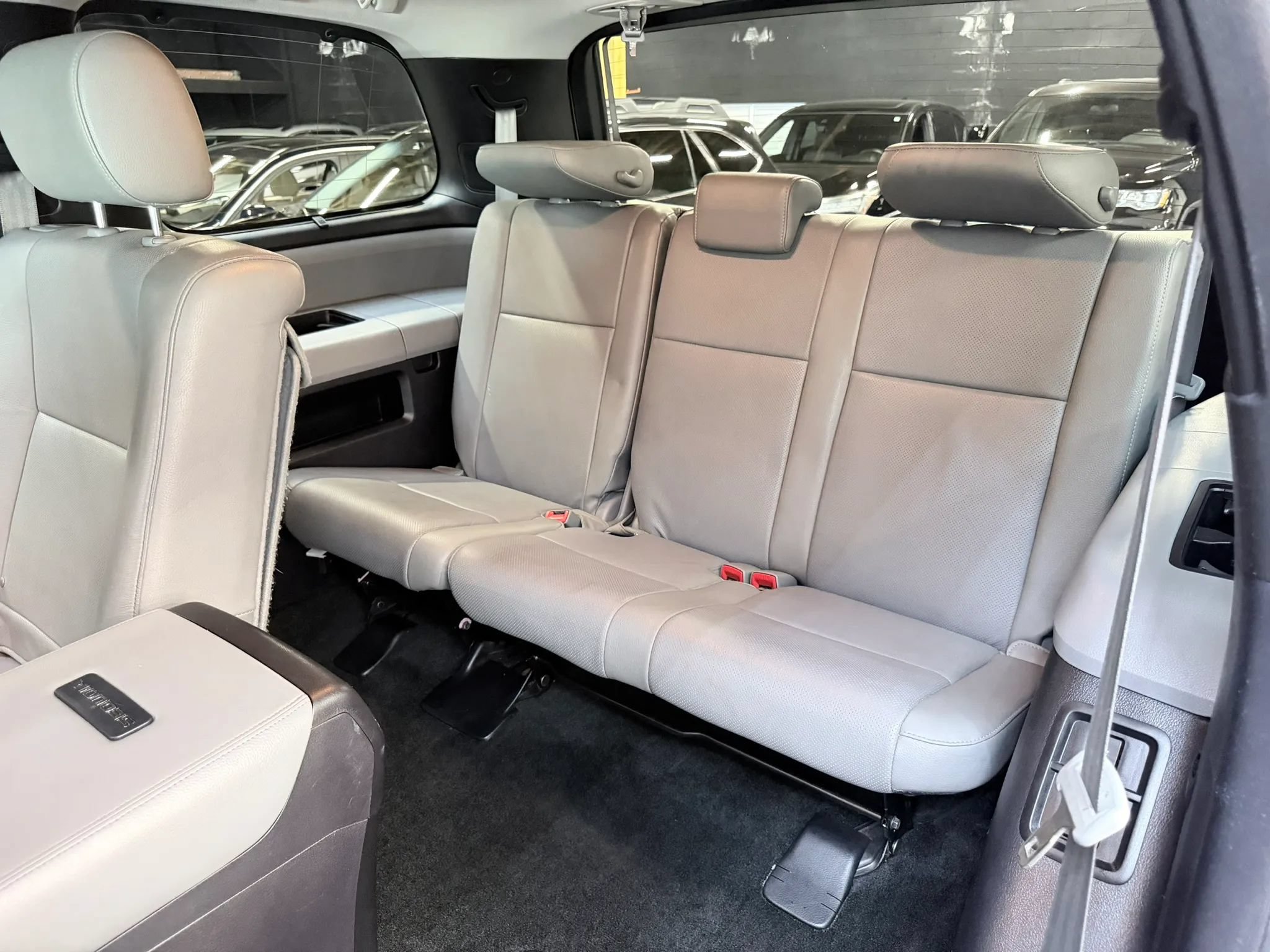 Used 2015 Toyota Sequoia Platinum AWD/4WD image 26