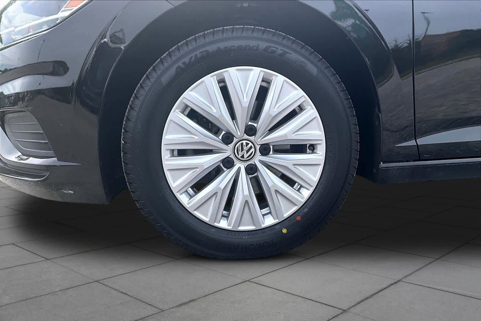 Used 2020 Volkswagen Jetta S w/ Driver Assistance Package FWD image 11