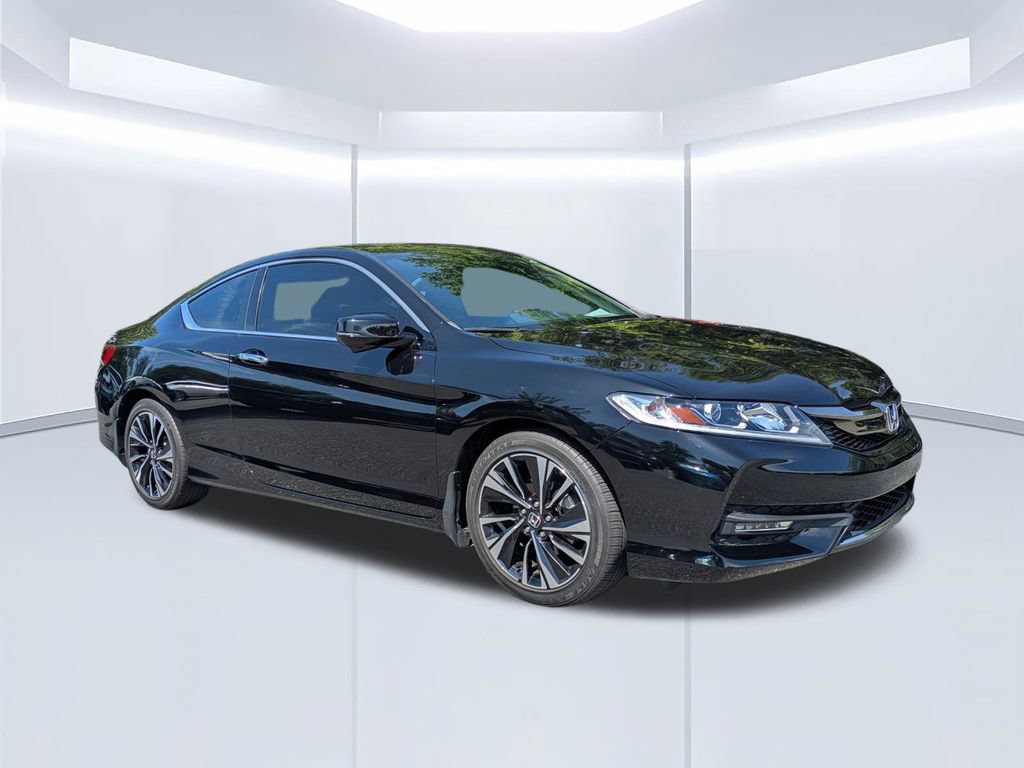 Used 2017 Honda Accord EX image 2
