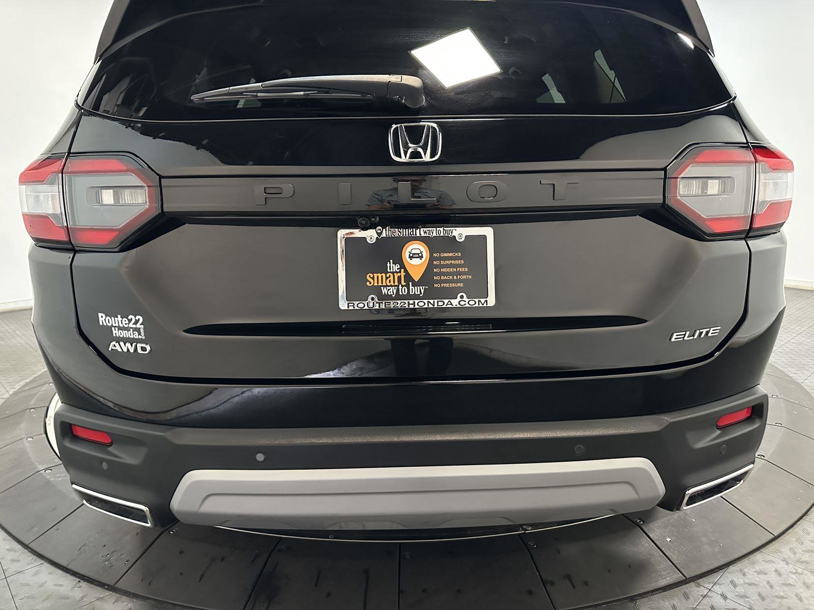 Certified 2025 Honda Pilot Elite image 12