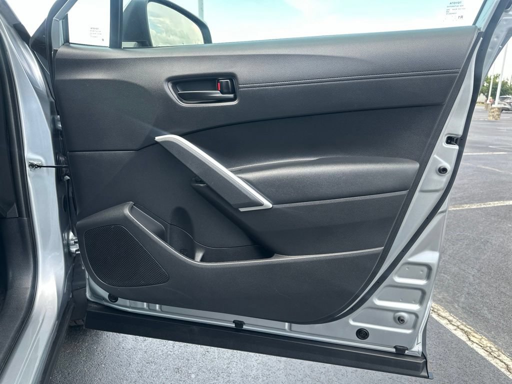 Certified 2023 Toyota Corolla Cross AWD Hybrid w/ Moonroof Package image 10