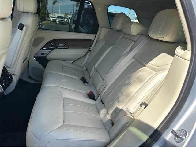 Used 2024 Land Rover Range Rover SE image 16