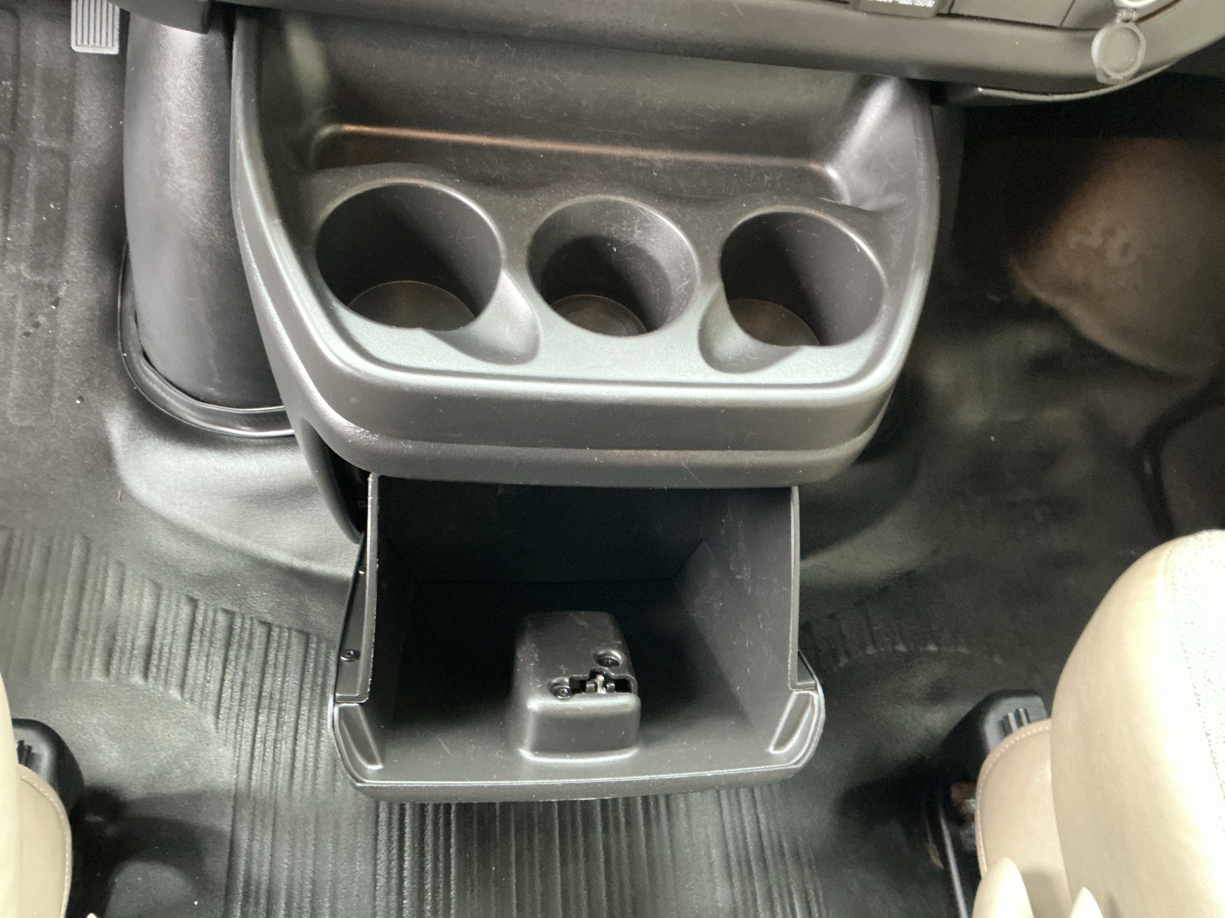 Used 2017 Chevrolet Express 2500 image 27