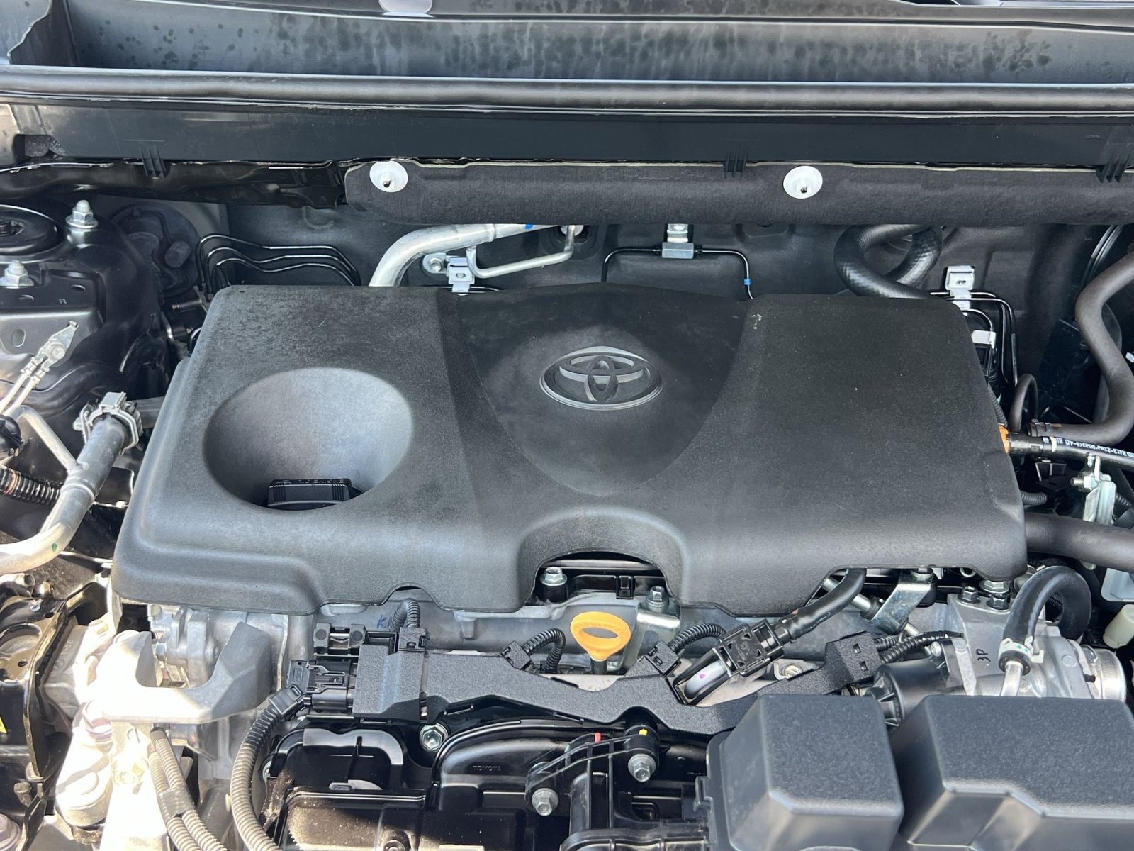 Used 2025 Toyota RAV4 XLE FWD image 26