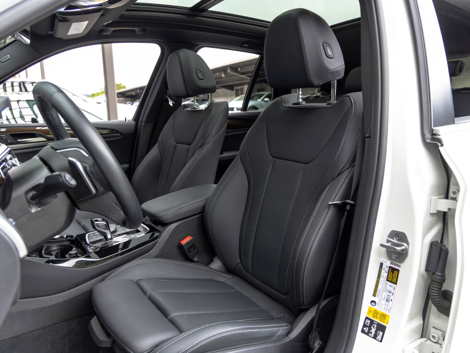 Used 2023 BMW X3 xDrive30i w/ Premium Package w/ZPA AWD/4WD image 5