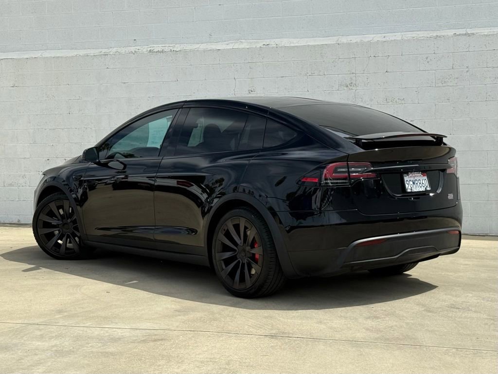 Used 2023 Tesla Model X Plaid image 3