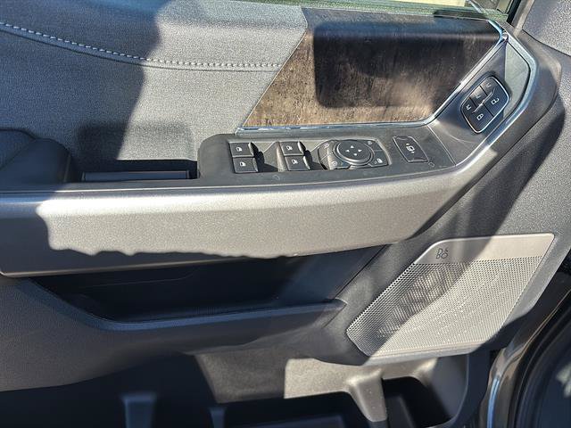 New 2027 Ford F250 Lariat w/ Black Appearance Package AWD/4WD image 13