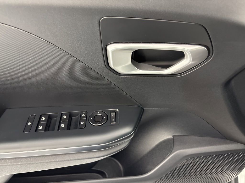 New 2026 Kia K4 FWD image 18