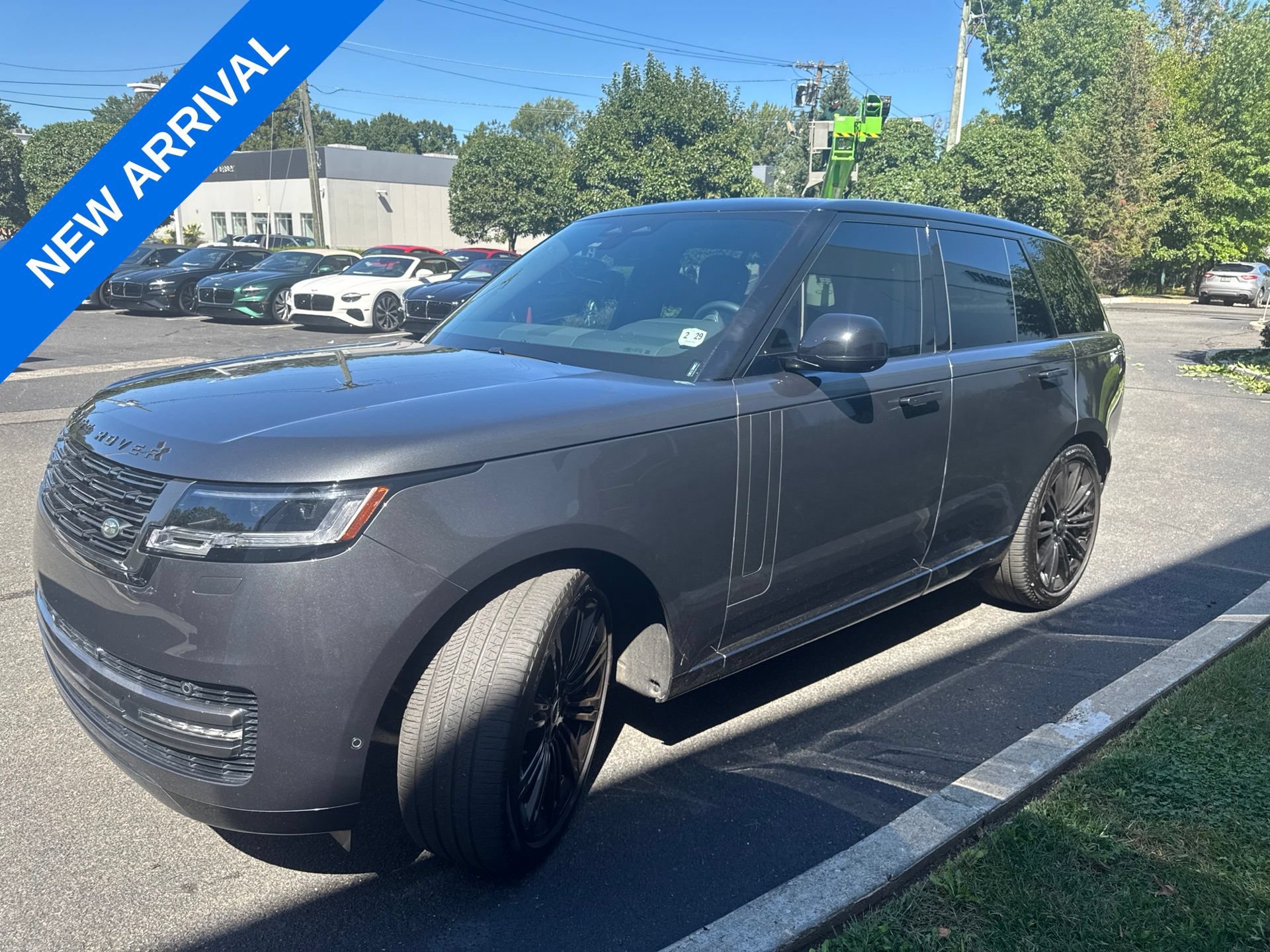 Used 2024 Land Rover Range Rover SE AWD/4WD image 5