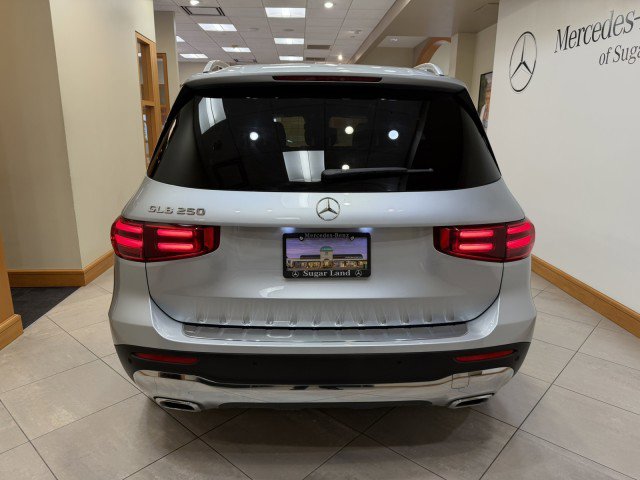 Certified 2025 Mercedes-Benz GLB 250 image 4