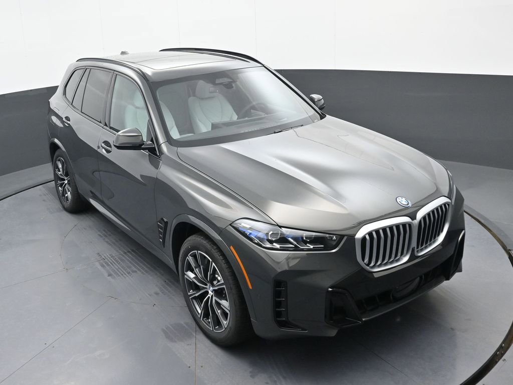 New 2026 BMW X5 xDrive50e w/ M Sport Package AWD/4WD image 32
