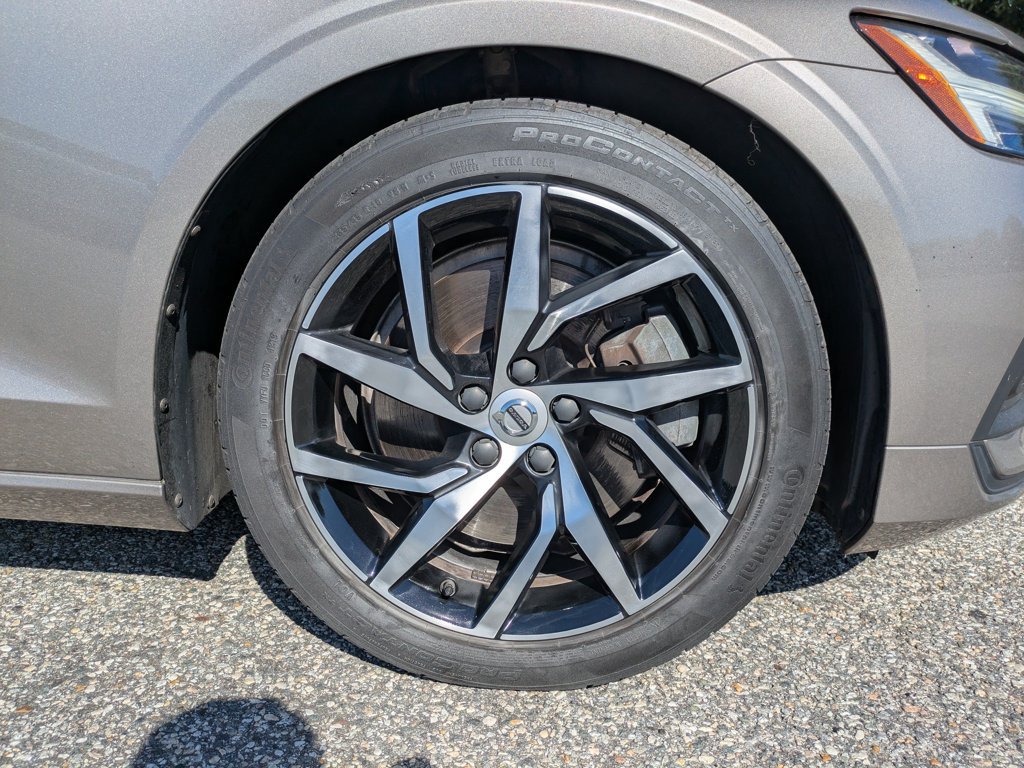 Used 2019 Volvo S60 T6 Momentum w/ Multimedia Package AWD/4WD image 11