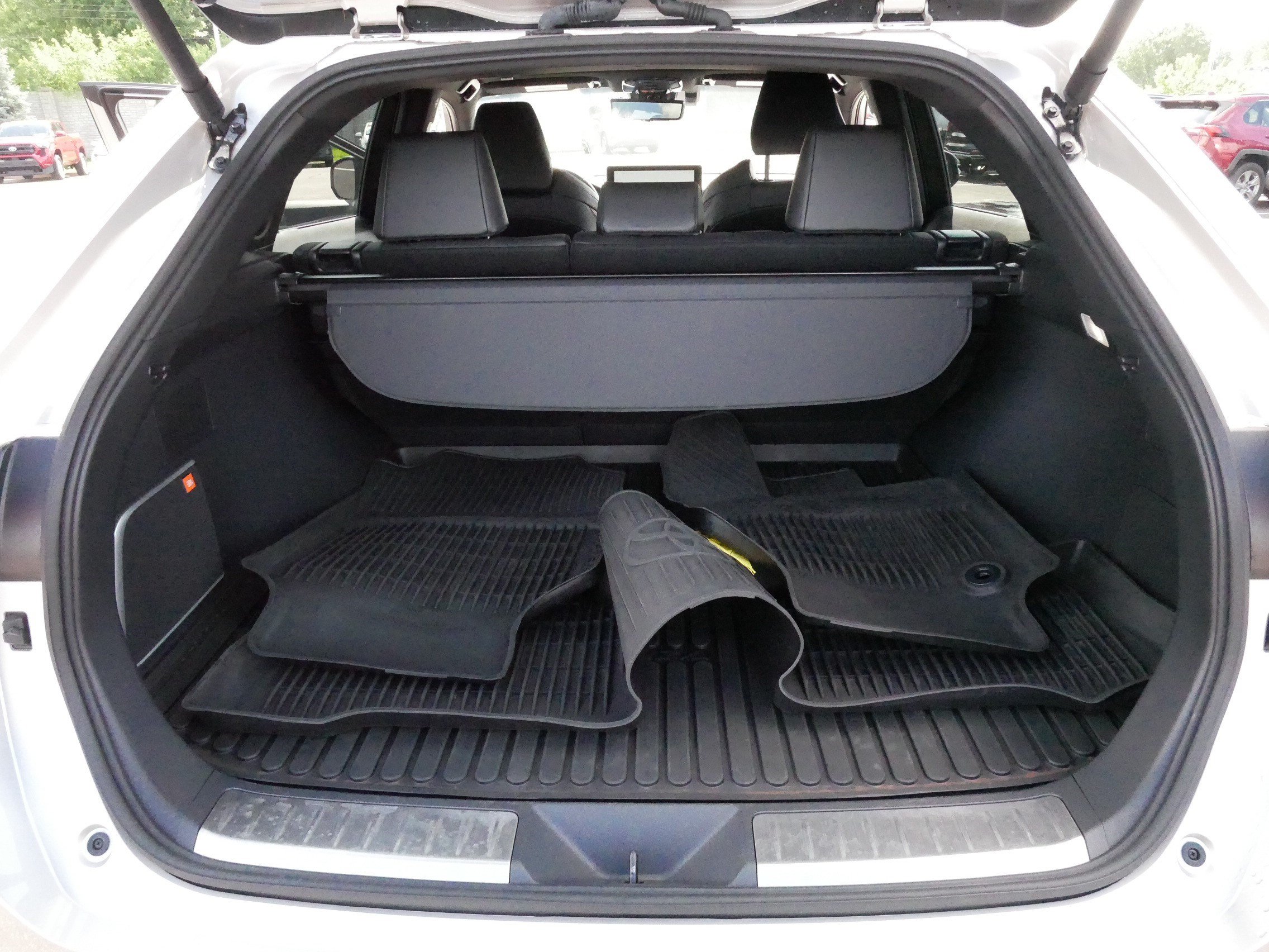 Certified 2024 Toyota Venza Limited AWD/4WD image 18