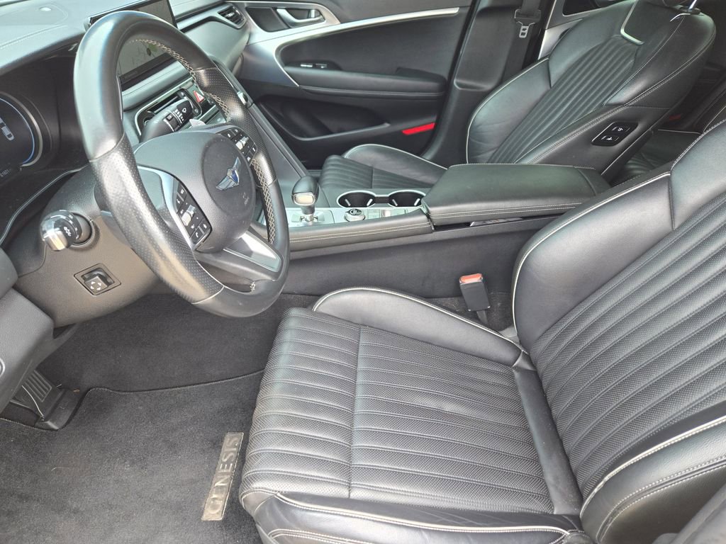 Used 2022 Genesis G70 3.3T RWD image 8