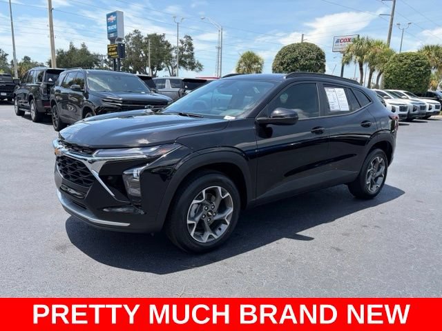 Certified 2026 Chevrolet Trax LT w/ LT Convenience Package FWD image 3