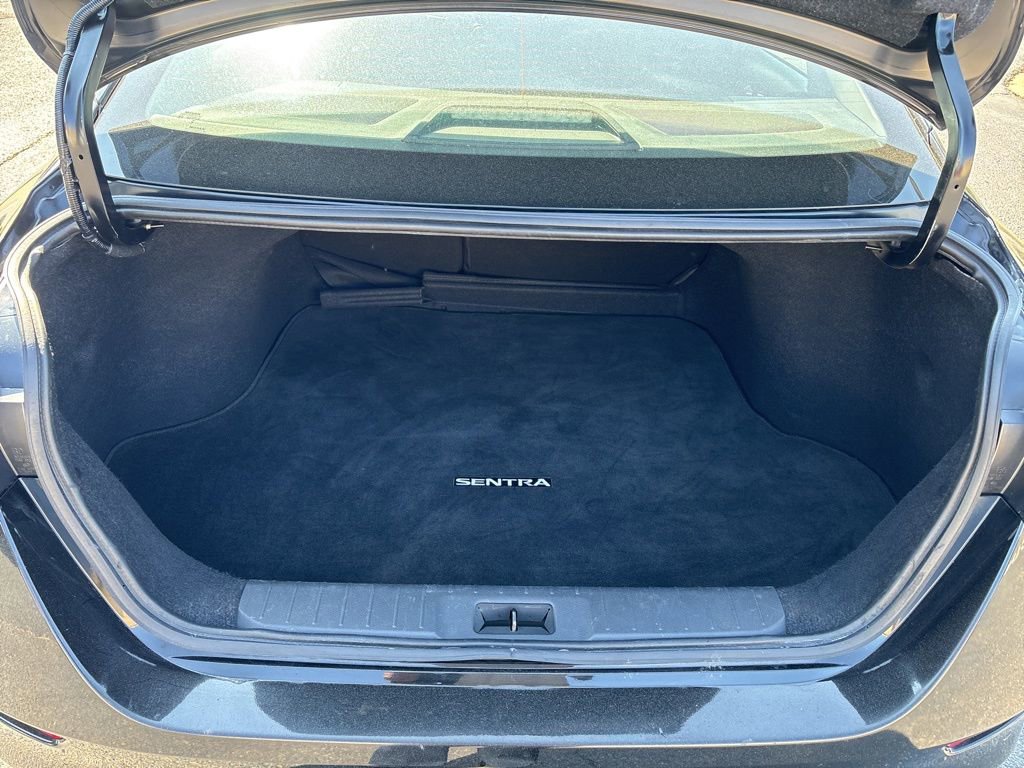 Used 2022 Nissan Sentra SV image 7