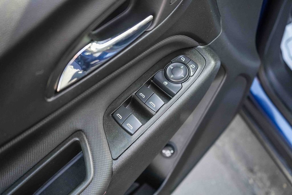 Used 2023 Chevrolet Equinox RS AWD/4WD image 20
