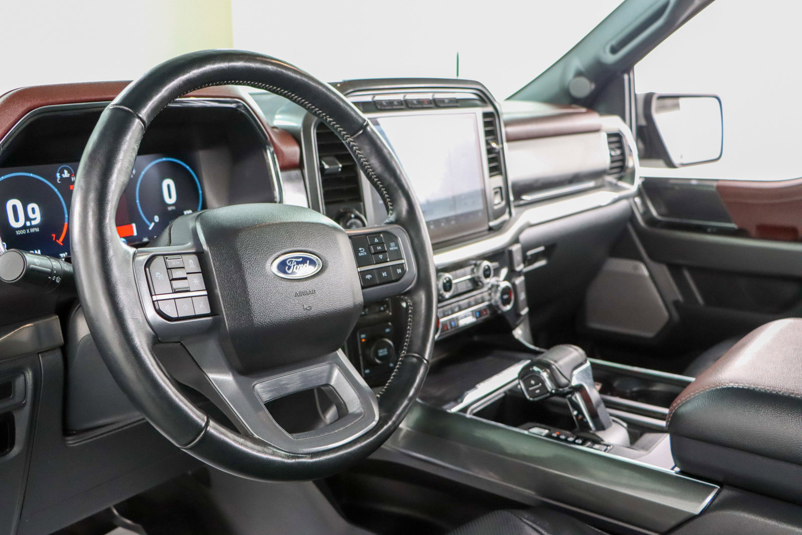 Used 2023 Ford F150 Lariat w/ Equipment Group 502A High AWD/4WD image 25