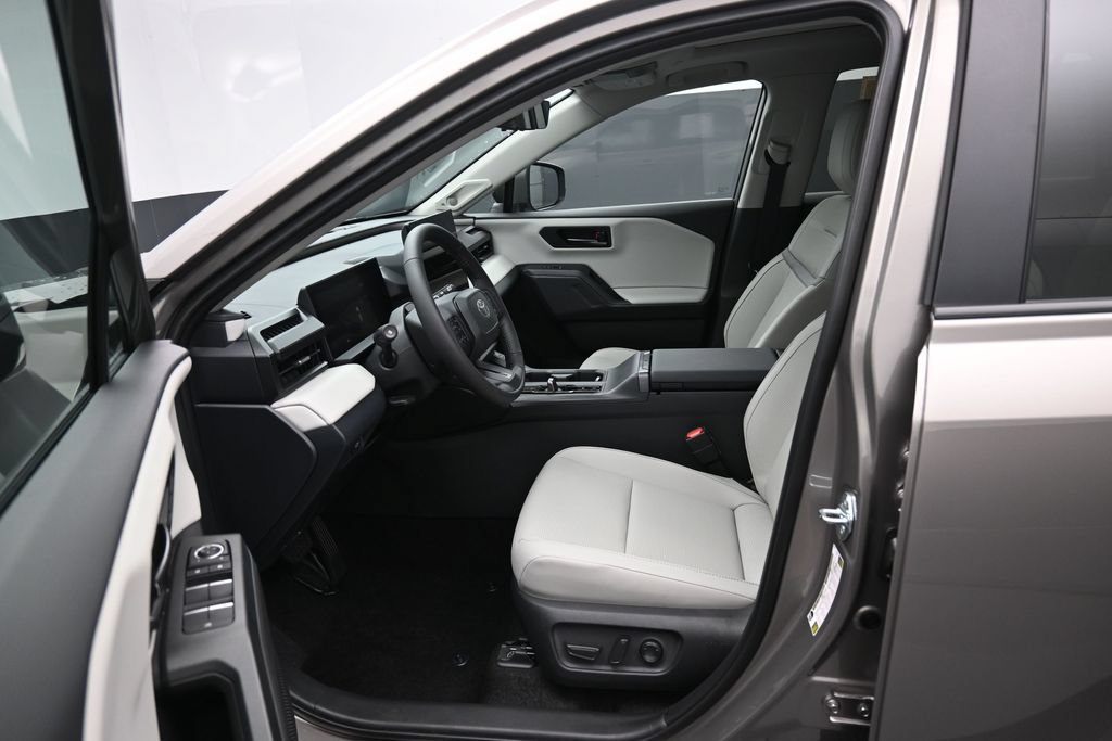 Used 2026 Toyota RAV4 Limited AWD/4WD image 9