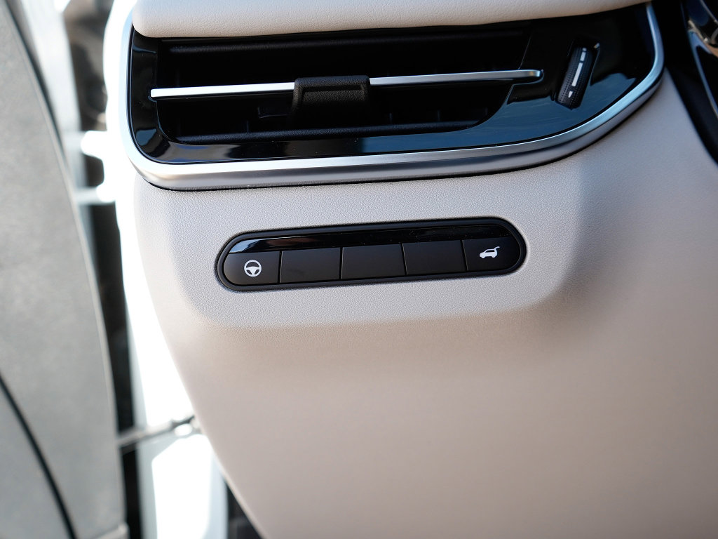 New 2026 INFINITI QX60 Luxe w/ Cargo Package image 19