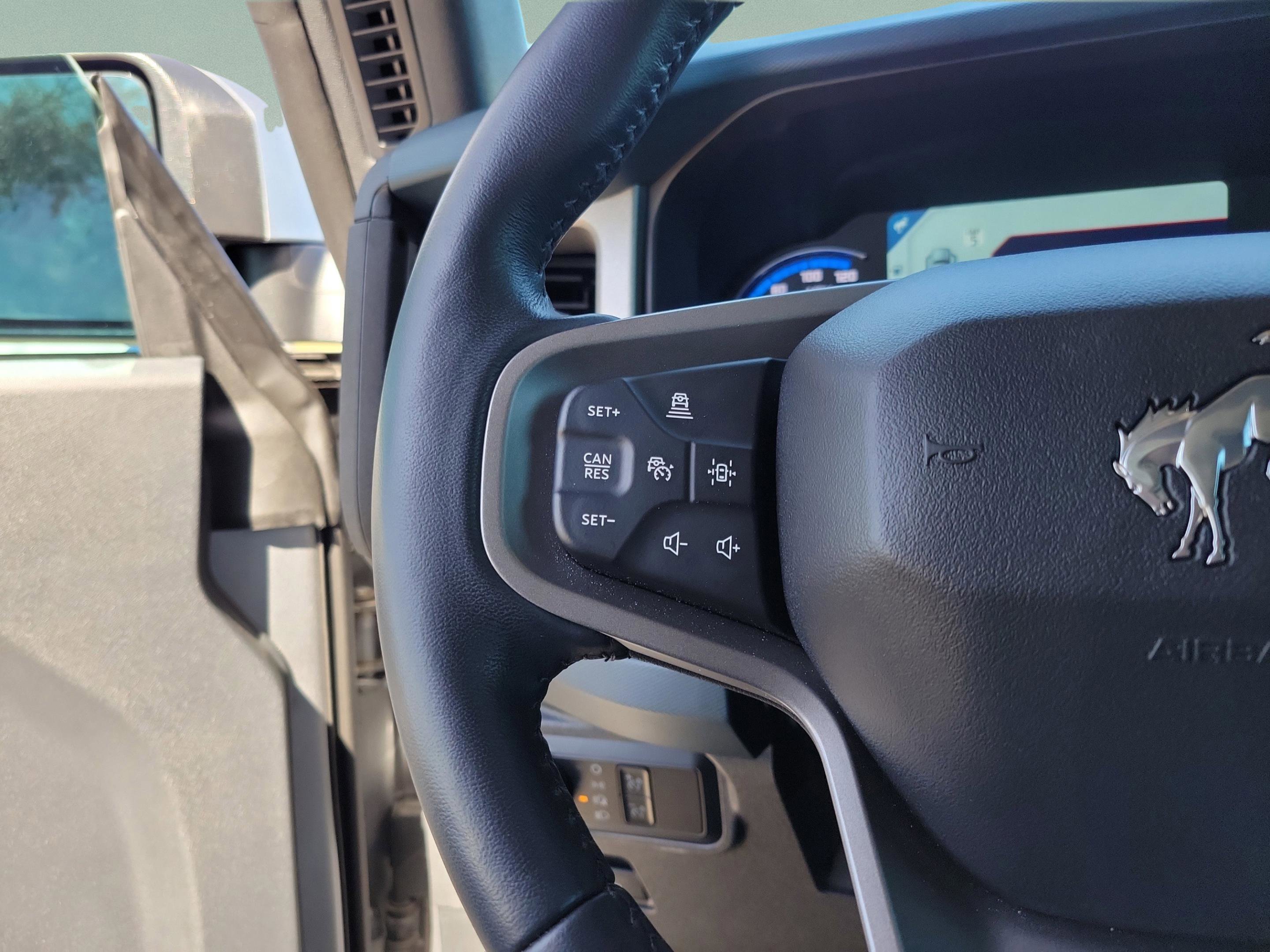 Used 2024 Ford Bronco Outer Banks image 13