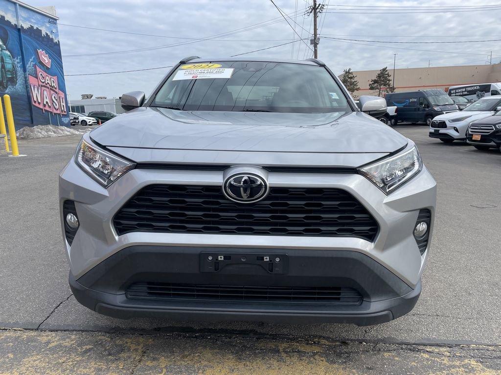 Used 2021 Toyota RAV4 XLE w/ Carpet Mat Package (TMS) image 5