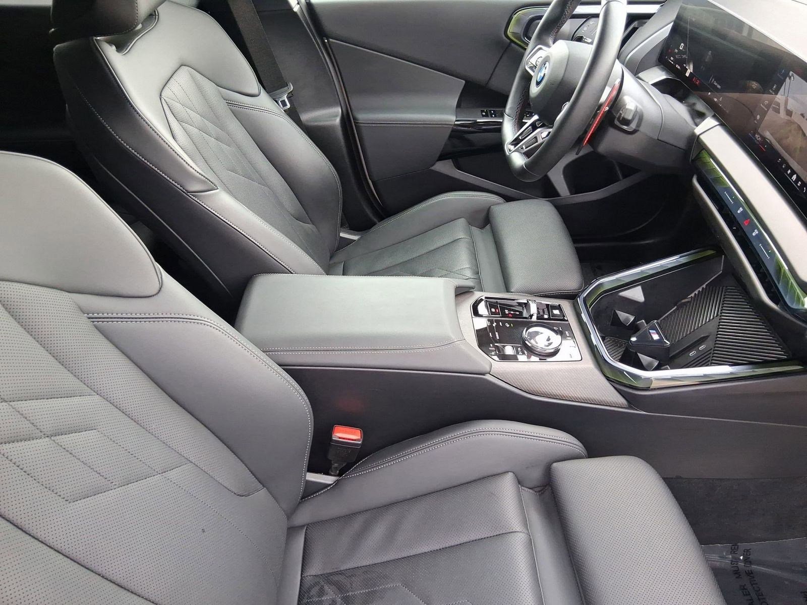 Used 2025 BMW X3 M50 image 29