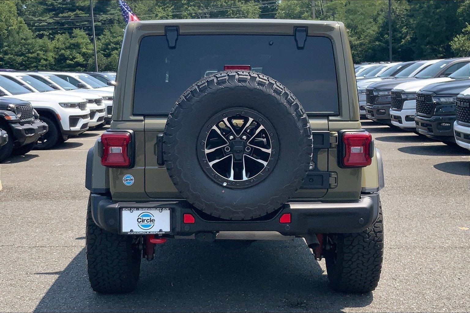 Certified 2025 Jeep Wrangler Unlimited Rubicon AWD/4WD image 4