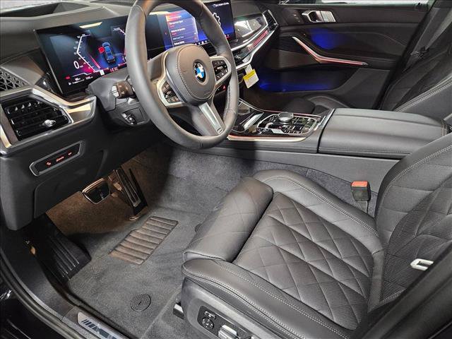 Used 2027 BMW X7 xDrive40i w/ M Sport Package AWD/4WD image 9