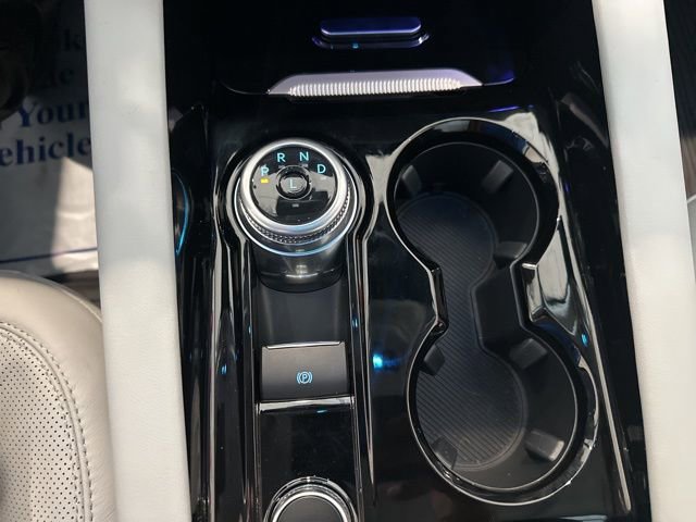 Used 2025 Ford Explorer Platinum w/ Ultimate Package AWD/4WD image 22