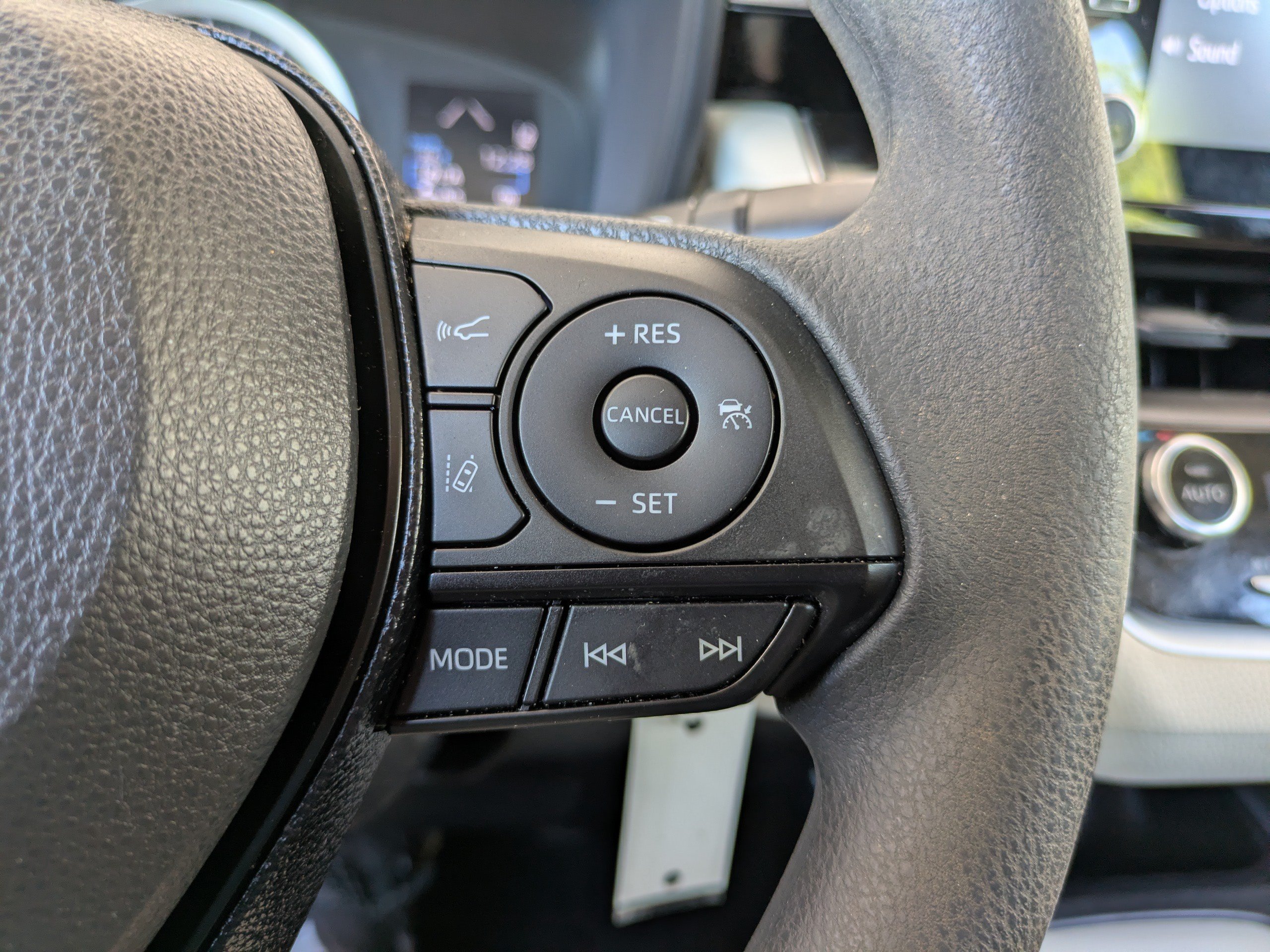 Used 2020 Toyota Corolla LE FWD image 21