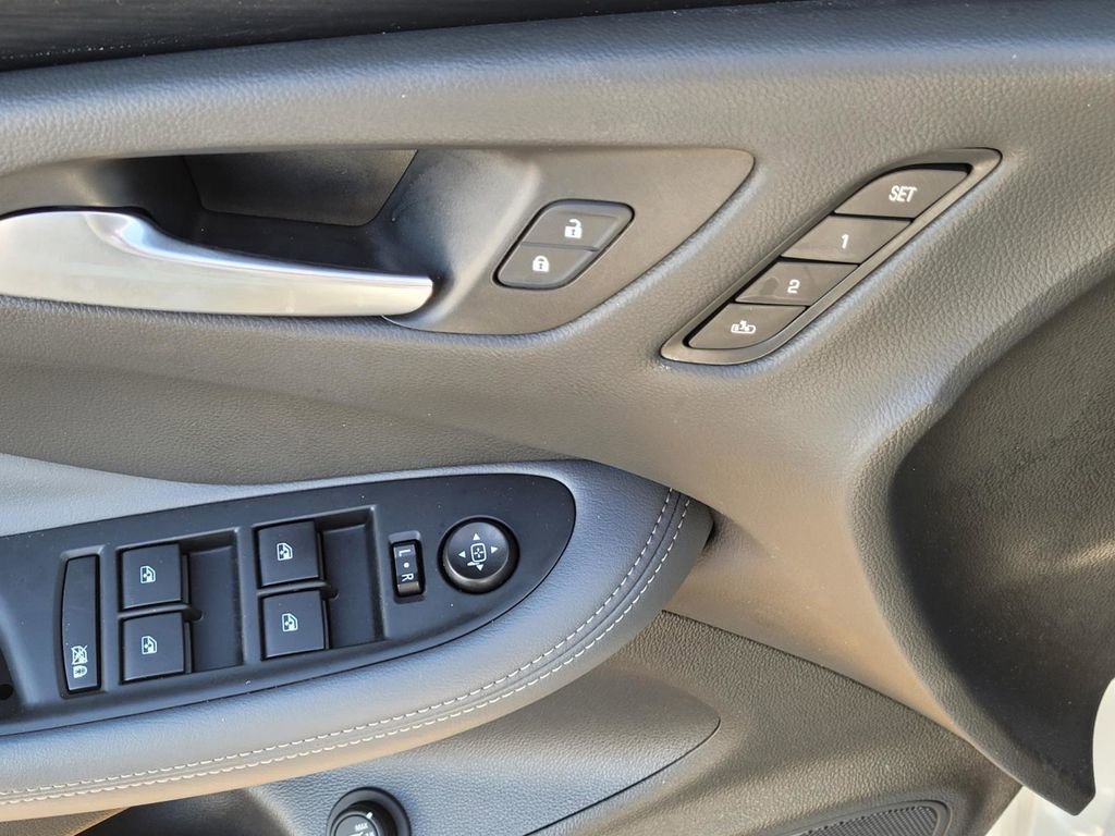 Used 2020 Buick Envision Essence image 21