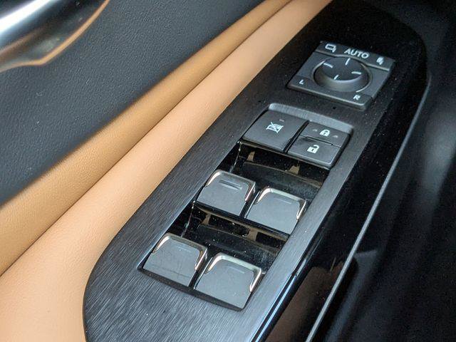 Certified 2025 Lexus ES 350 w/ Premium Package image 23