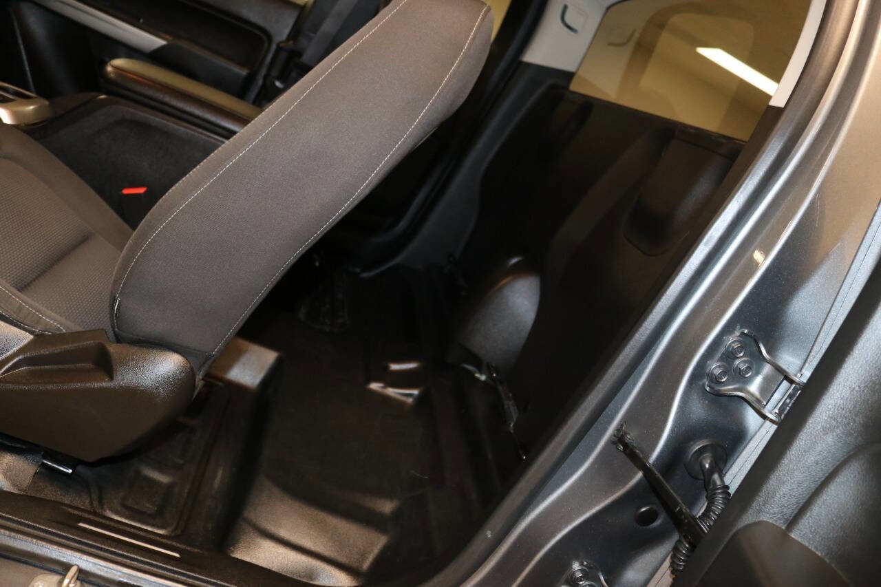 Used 2022 Chevrolet Colorado LT w/ Fleet Safety Package image 15