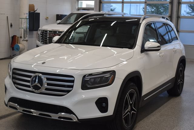 New 2026 Mercedes-Benz GLB 250 4MATIC image 9