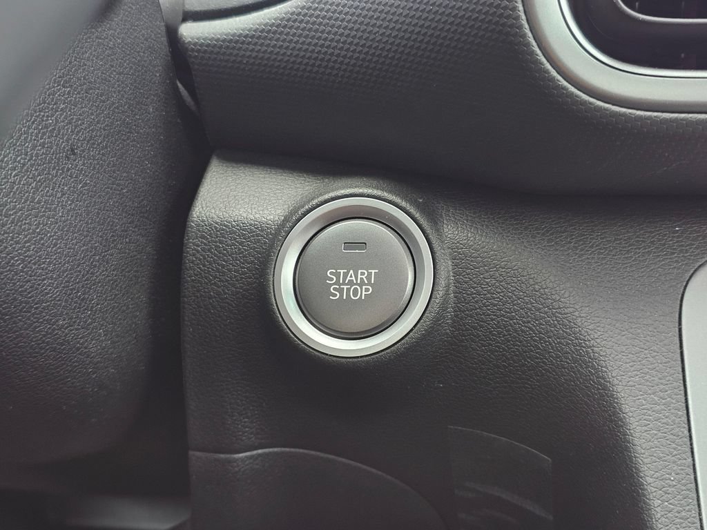 Used 2023 Hyundai Kona SEL FWD image 30