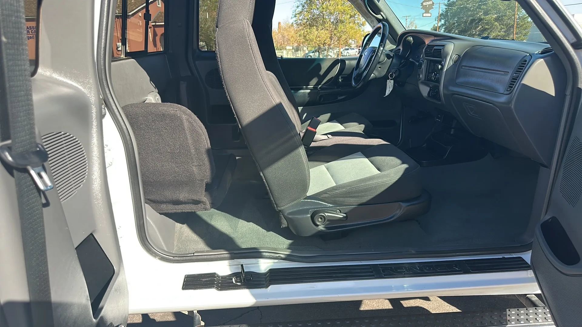 Used 2004 Ford Ranger Edge image 28