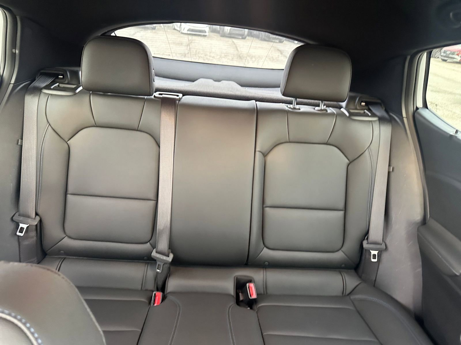 Used 2025 Buick Envista Sport Touring image 36