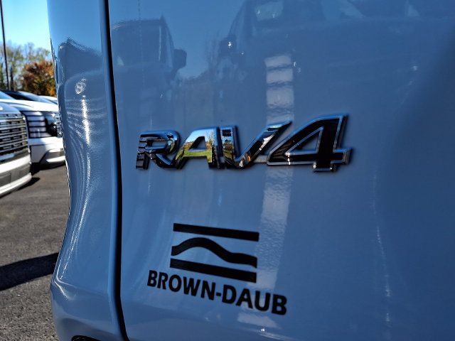 Used 2020 Toyota RAV4 XSE AWD/4WD image 35