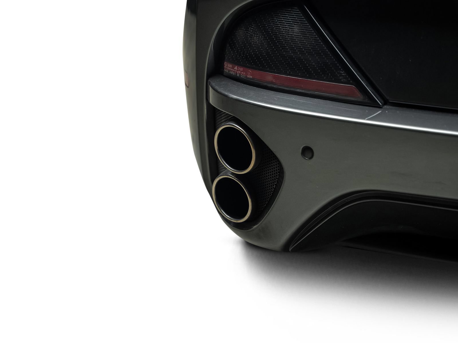 Used 2010 Ferrari California RWD image 17