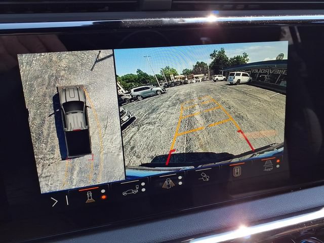 New 2026 GMC Sierra 2500 AT4 w/ Technology Package AWD/4WD image 32