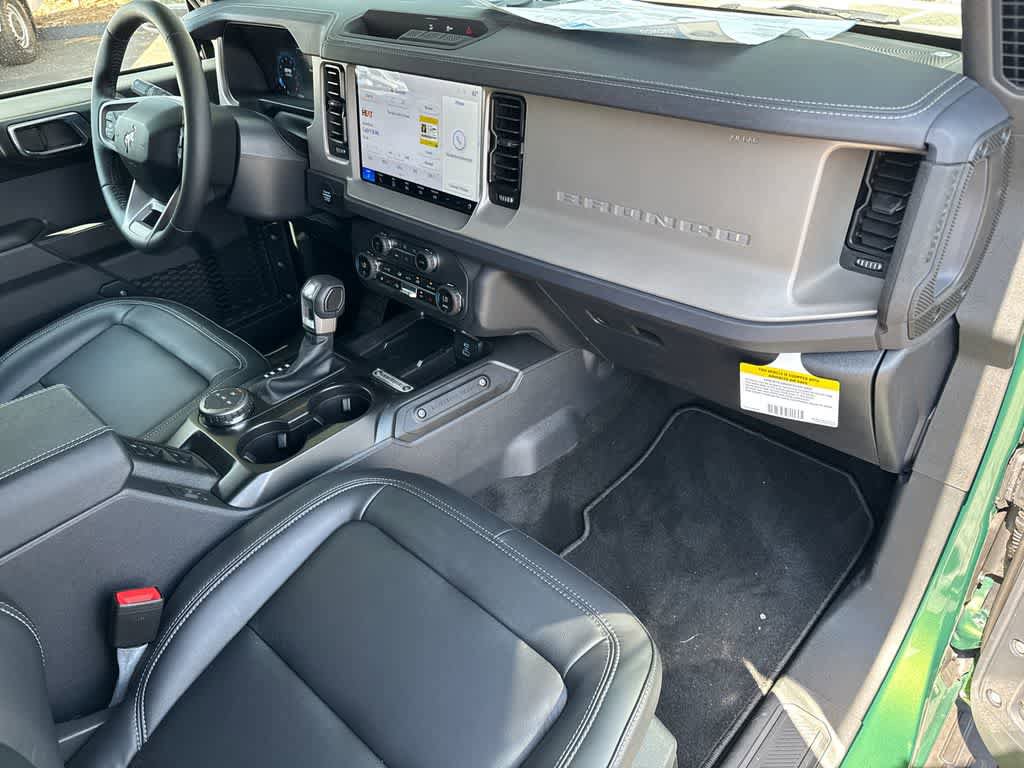 New 2025 Ford Bronco Outer Banks AWD/4WD image 13