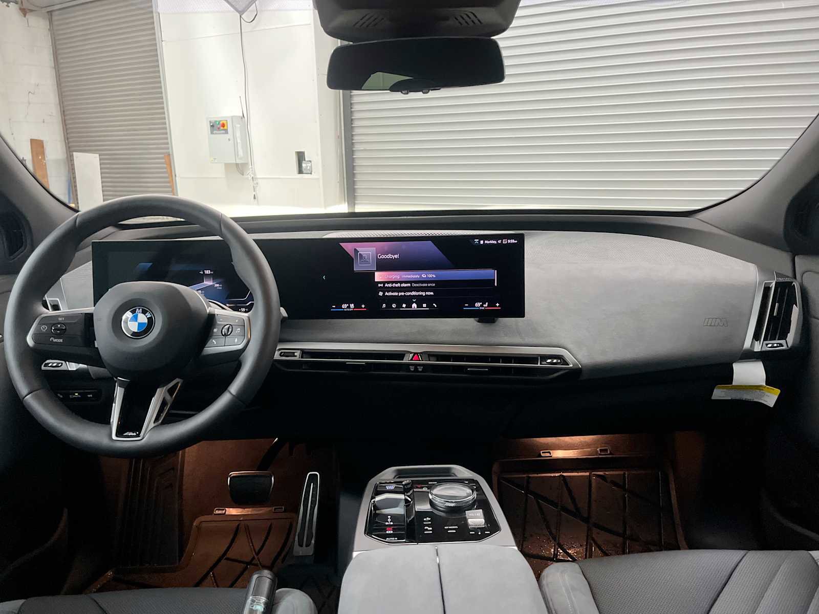 Certified 2026 BMW iX xDrive60 w/ M Sport Package AWD/4WD image 10