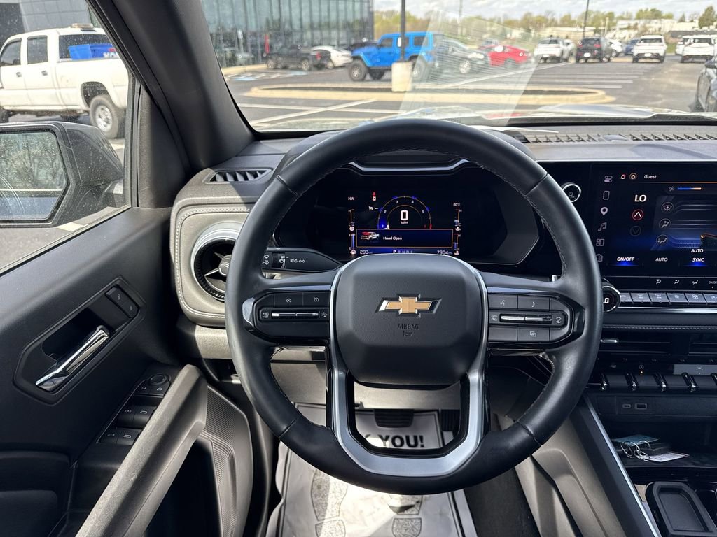 Used 2023 Chevrolet Colorado LT w/ LT Convenience Package image 14