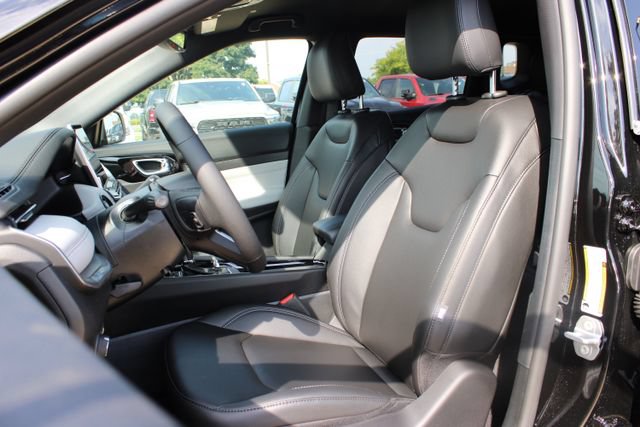 New 2026 Jeep Compass Limited AWD/4WD image 11